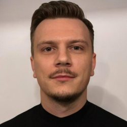 Wróżbita Mateusz Algiz