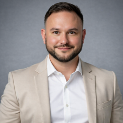 Adrian Tarocista