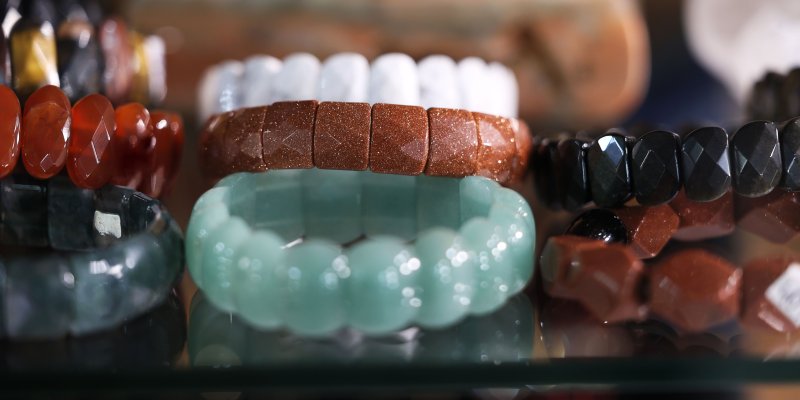 Bransoletki ezoteryczne – Twój osobisty amulet mocy